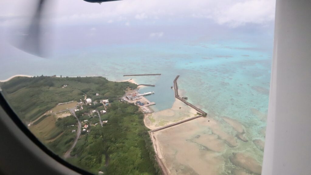 石垣波照間飛行機