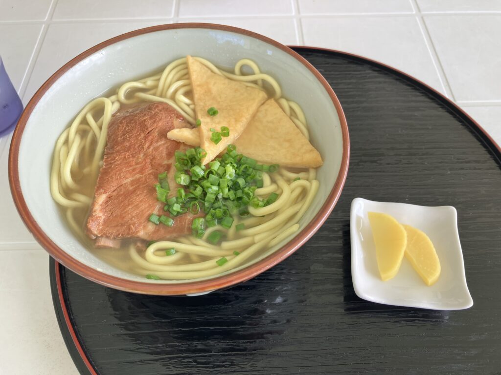 波照間島　ぶどうまれー　ソーキそば